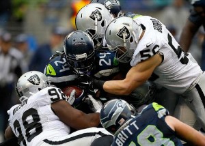 Marshawn Lynch tem corrida Beast Mode contra Raiders