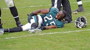 LeSEAN McCOY SUFFERS A RIGHT HAMSTRING INJURY