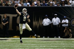 NEW ORLEANS, LA - NOVEMBER 01:  Drew Brees #9 of the New Orleans Saints throws a pass during the third quarter of a game against the New York Giants at the Mercedes-Benz Superdome on November 1, 2015 in New Orleans, Louisiana.  (Photo by Chris Graythen/Getty Images)